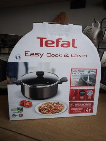 Tefal Faitout 24 cm (4,5 L) + couvercle verre. Neuf