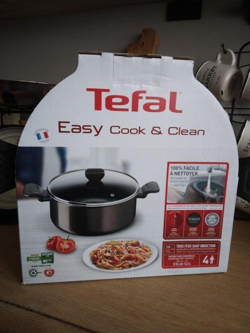 Tefal Faitout 24 cm (4,5 L) + couvercle verre. Neuf, Maison & Meubles, Cuisine | Casseroles & Poêles, Neuf, Autres types, Aluminium