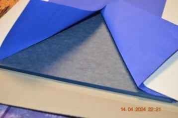 100 feuilles de papier carbone  A3 bleu.