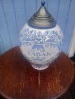 oude tabak pot, Enlèvement