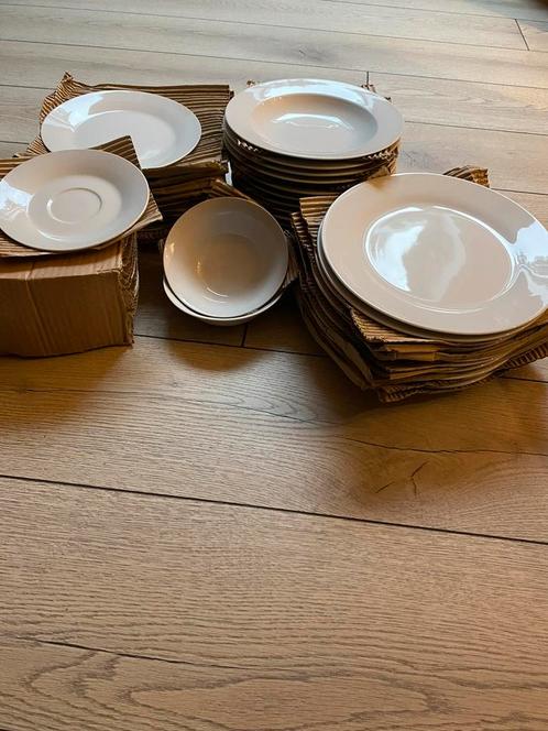 12 delig eet en koffieservice, Antiek en Kunst, Antiek | Servies compleet, Ophalen