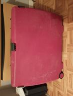 Een reiskoffer op wielen en handvat kleur roze, Bijoux, Sacs & Beauté, Valises, Comme neuf, Enlèvement