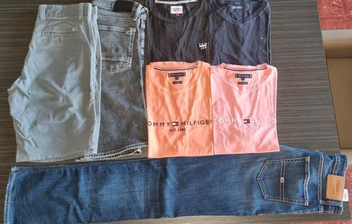 Pakket tienerkledij/herenkledij Tommy Hilfiger/Jeans 50 €, Vêtements | Hommes, Packs de vêtements pour hommes, Comme neuf, Autres tailles