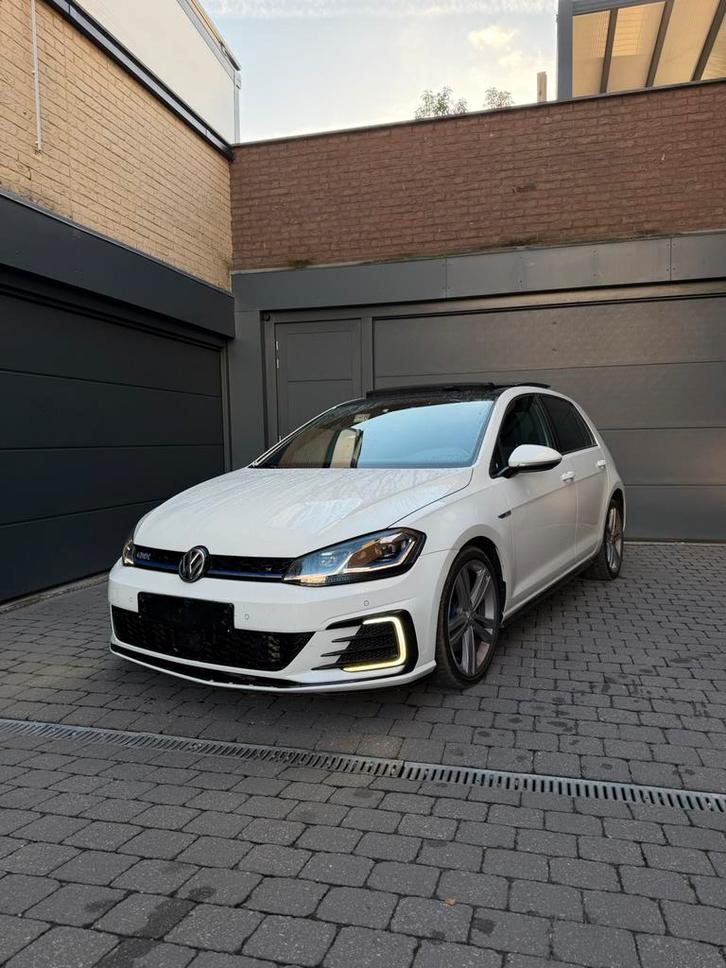 Volkswagen Golf 7.5 GTE Facelift – 204 PK – Plug-in Hybride, Auto's, Volkswagen, Particulier, Golf, Panoramadak, Elektrisch, Automaat