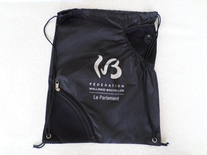 Gymrugzak wit zwart Federatie WalloniëBrussels zakken, Diversen, Schoolbenodigdheden, Nieuw, Ophalen of Verzenden