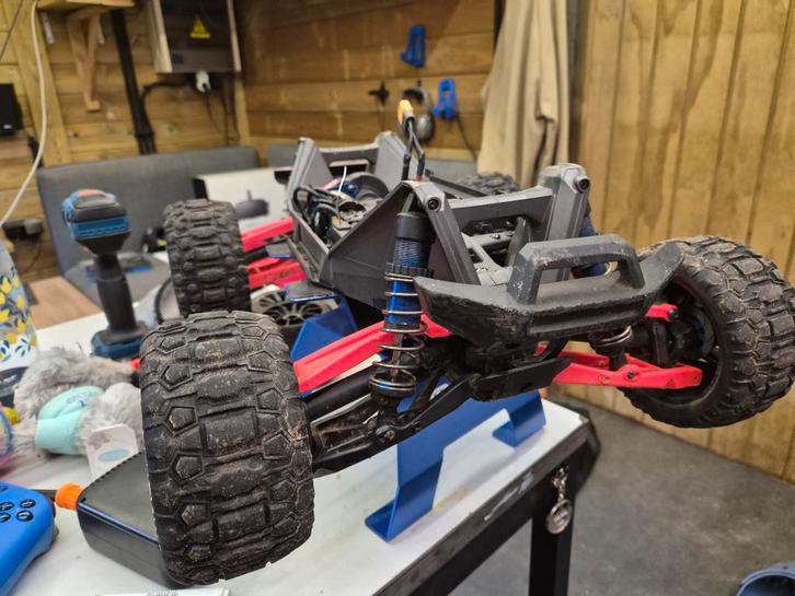 Traxxas maxx V1, Hobby & Loisirs créatifs, Modélisme | Radiocommandé & Téléguidé | Voitures, Utilisé, Voiture off road, Électro