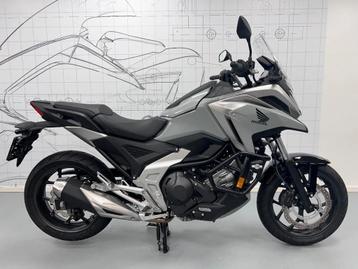 Honda NC750XDP'23 (bj 2023) beschikbaar voor biedingen