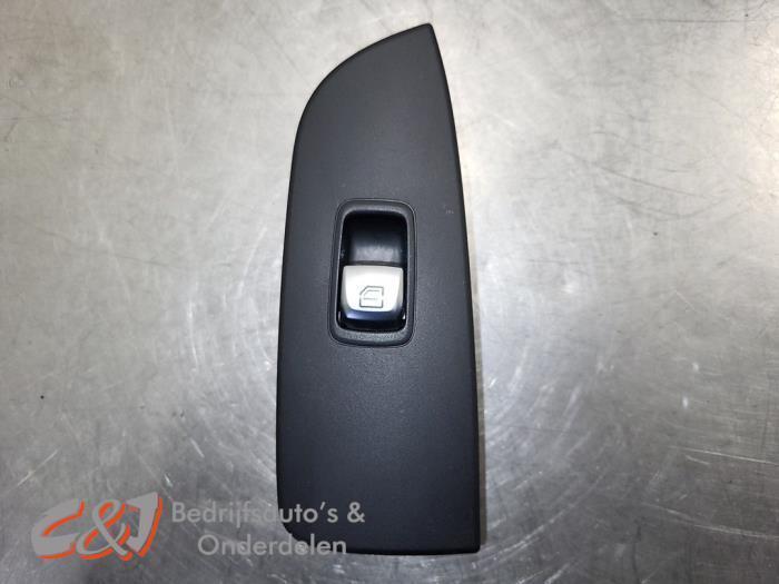 Commutateur vitre électrique d'un Mercedes Vito, Autos : Pièces & Accessoires, Tableau de bord & Interrupteurs, Mercedes-Benz