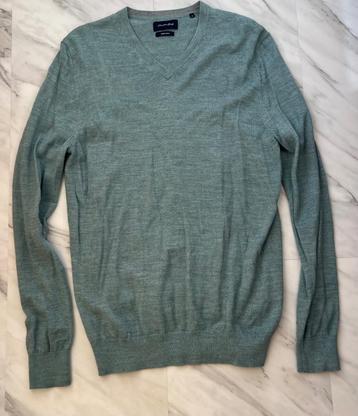 Heren trui beschikbaar voor biedingen