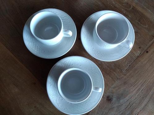 9 Tassen en ondertassen, Huis en Inrichting, Keuken | Servies, Gebruikt, Kop(pen) en/of Schotel(s), Effen, Porselein, Ophalen of Verzenden