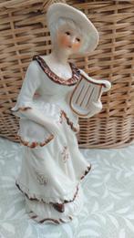 Figure féminine en porcelaine (figurine) avec harpe, Antiquités & Art, Enlèvement ou Envoi