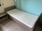 Bed, nachtkastje en kast, Ophalen, Zo goed als nieuw