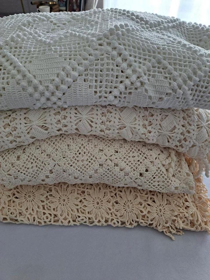 Prachtige vintage gehaakte bedspreien perfecte staat 30 -50€, Huis en Inrichting, Slaapkamer | Beddengoed, Nieuw, Overige typen
