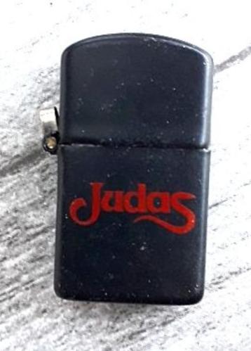 Mini-aanstekertje met opdruk "Judas" disponible aux enchères