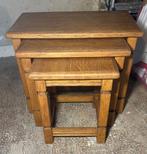 Trois tables gigognes en chêne, Gebruikt, 55 tot 75 cm, Rechthoekig, Hout