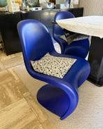 4 chaises Vitra Panton Blue — Bon état, Maison & Meubles, Chaises, Enlèvement, Bleu, Quatre
