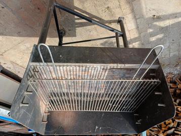 Barbecue zwaar model beschikbaar voor biedingen