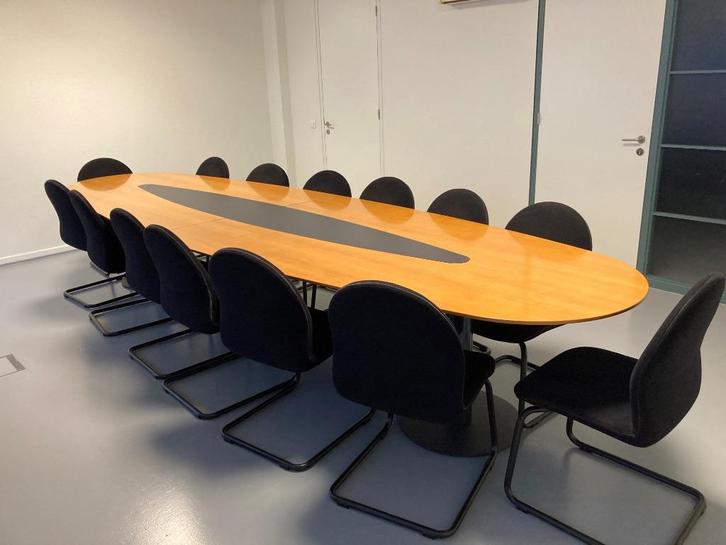 Vergadertafel, bureaus & kasten (Tendenza - Global), Huis en Inrichting, Bureaus, Gebruikt, Bureau, Met wielen, Ophalen