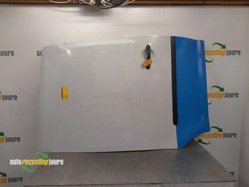 Schuifdeur rechts van een Volkswagen Caddy (L902) beschikbaar voor biedingen