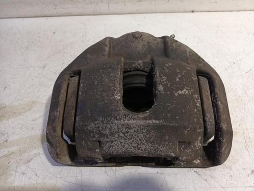 REMKLAUW RECHTS VOOR BMW 5 serie (E60) (12-2001/03-2010), Auto-onderdelen, Remmen en Aandrijving, BMW, Gebruikt