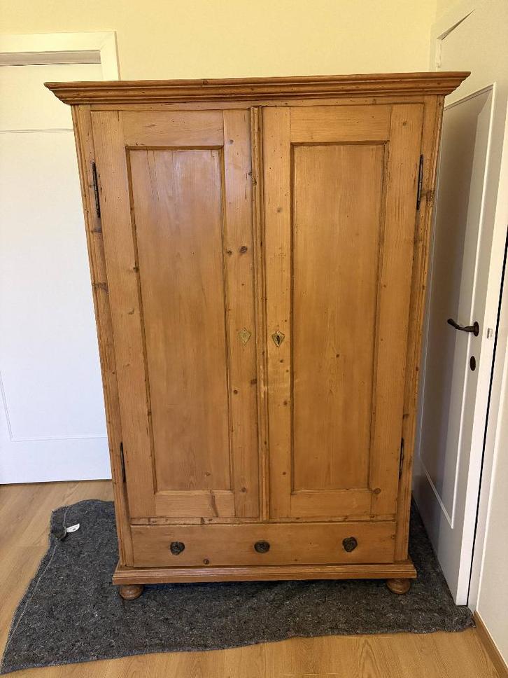 Magnifique penderie en bois massif, Antiek en Kunst, Antiek | Meubels | Kasten, Ophalen