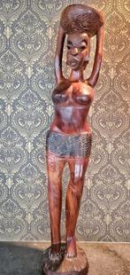 Statue vintage en bois d'une femme africaine 91 cm, Enlèvement