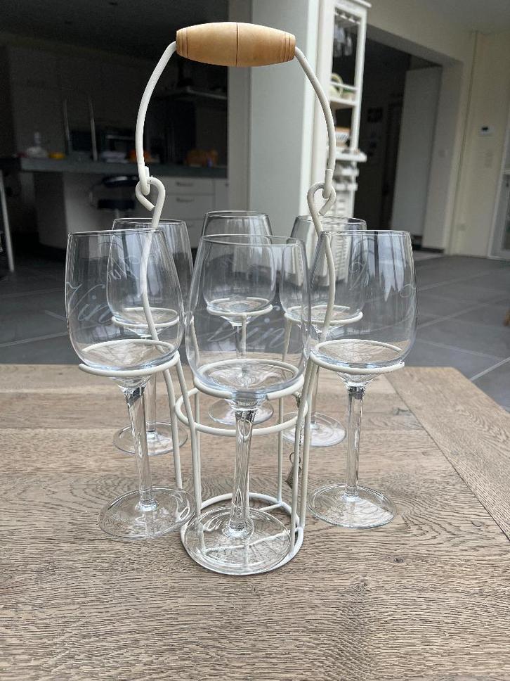 6 wijnglazen in rek Rivièra maison, Maison & Meubles, Accessoires pour la Maison | Autre, Utilisé, Enlèvement
