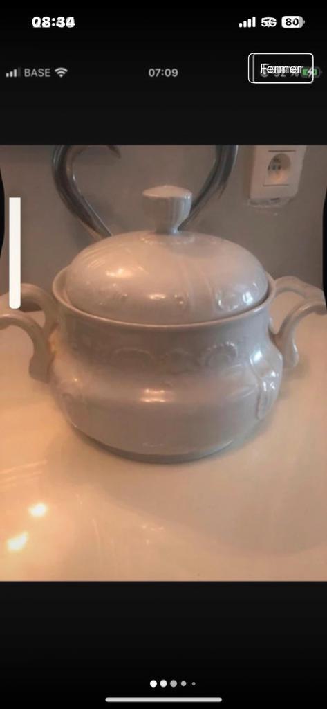 Soupière blanche porcelaine Bavaria se marie avec le moderne, Maison & Meubles, Cuisine | Casseroles & Poêles, Comme neuf, Enlèvement ou Envoi