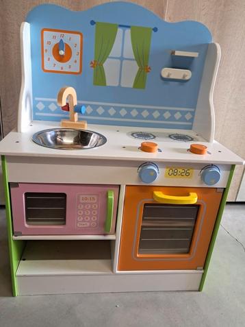 Speelkeukentje gebruikt beschikbaar voor biedingen