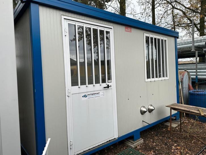 Mobiele badkamer/ werfkeet met douche en toilet, Zakelijke goederen, Machines en Bouw | Keten en Containers, Ophalen