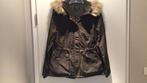 Kaki groene dikke winterjas met kap in maat S, Kleding | Dames, Jassen | Winter, Zara, Ophalen of Verzenden, Zo goed als nieuw