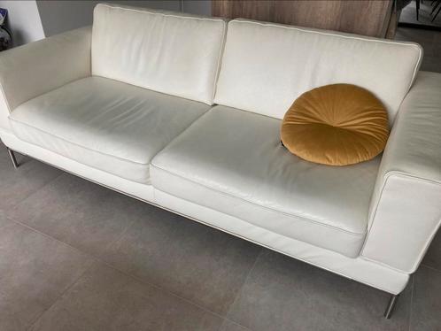 Mooie beige lederen 2-zits zetel, Huis en Inrichting, Zetels | Zetels, Gebruikt, Rechte bank, Tweepersoons, 150 tot 200 cm, Minder dan 75 cm