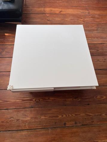 Salontafel beschikbaar voor biedingen