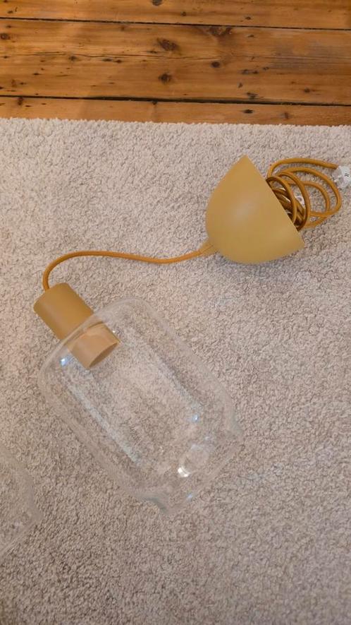 IKEA gele hanglamp met glazen kap, Huis en Inrichting, Lampen | Wandlampen, Zo goed als nieuw, Ophalen
