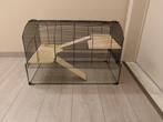 Kooi hamster heel mooi zwart metaal glazen bodem, Dieren en Toebehoren, Kooi, Gebruikt, Minder dan 75 cm, Hamster