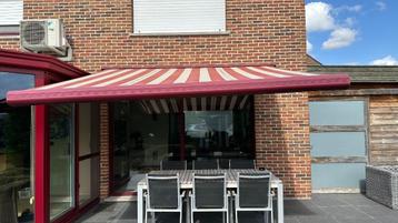 zonnescherm met motor beschikbaar voor biedingen
