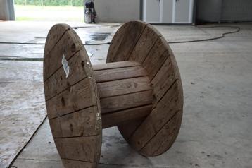 Houten Kabelhaspel / Kabelrol – Stevig en Industrieel beschikbaar voor biedingen