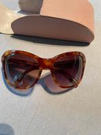 Een zonnebril van Prada voor dames, Ophalen of Verzenden, Zonnebril, Prada