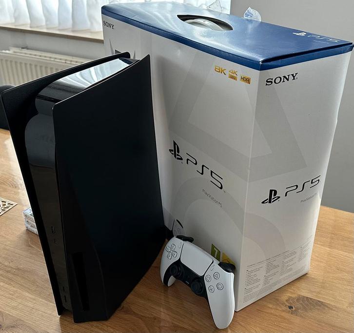 PlayStation 5 Disk Editie + 3 Games, Games en Spelcomputers, Spelcomputers | Sony PlayStation 5, Zo goed als nieuw, Playstation 5