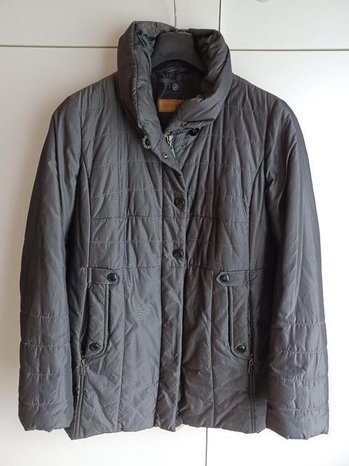 Mooie jas van Mayerline maat 42 - 3 stuks - perfecte staat, Kleding | Dames, Jassen | Winter, Gedragen, Maat 42/44 (L), Ophalen