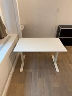 Witte bureau ikea in hoogte verstelbaar, Ophalen, In hoogte verstelbaar, Zo goed als nieuw, Bureau