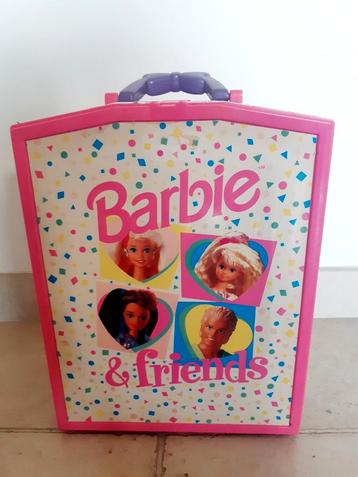 Vintage Barbie koffer disponible aux enchères