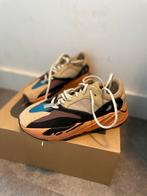 Adidas yeezy boost 700 (42), Sports & Fitness, Volleyball, Enlèvement ou Envoi