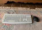 Logitech toetsenbord + AGK draadloze muis, Computers en Software, Ophalen of Verzenden, Azerty, Bedraad