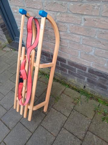 Slee te koop beschikbaar voor biedingen