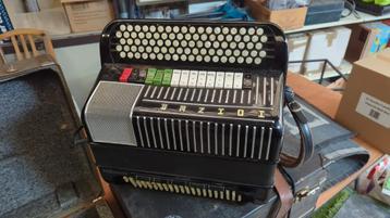 Hohner electravox elektrische accordeon beschikbaar voor biedingen