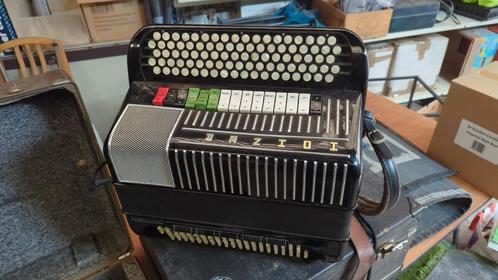 Hohner electravox elektrische accordeon, Muziek en Instrumenten, Accordeons, Gebruikt, Knopaccordeon, Hohner, Met koffer, Met riemen