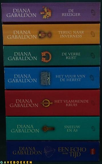 De Reiziger - Diana Gabaldon - Uitgeverij M & Mynx - 7x - SC, Ophalen of Verzenden, Gelezen