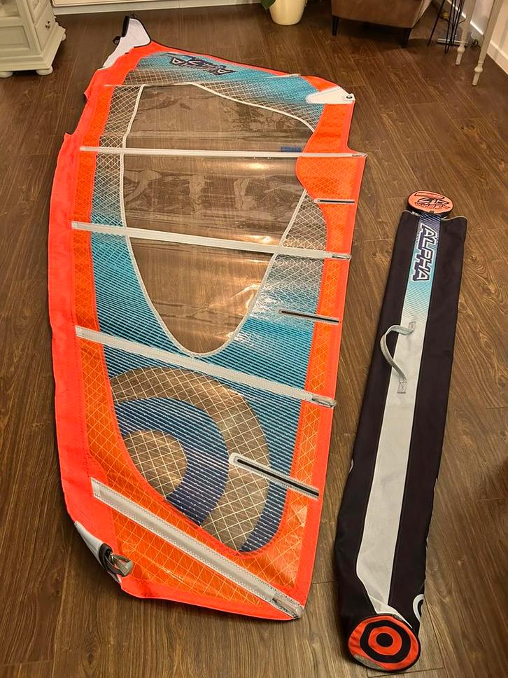 4.7 Neilpryde Alpha - Power wave zeil in zeer goede staat!, Sports nautiques & Bateaux, Planche à voile, Voile, Enlèvement