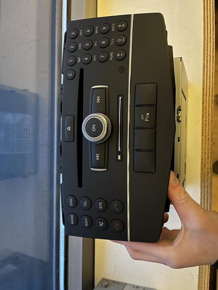 Mercedes W204 Navigation CD Player COMAND Radio Sat Nav Head, Autos : Pièces & Accessoires, Tableau de bord & Interrupteurs, Utilisé